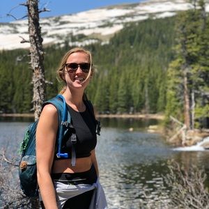 Meet your Posher, Dana